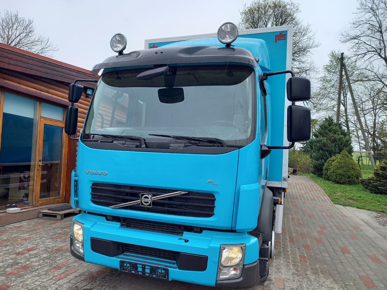 VOLVO FL, 4x2, 16000 KG. EEV - Truk box: gambar 5 VOLVO FL, 4x2, 16000 KG. EEV - Truk box: gambar 5