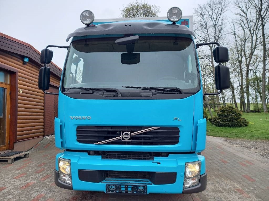 Volvo FL 240, 4x2, GW 16000 KG - Truk box: gambar 5 Volvo FL 240, 4x2, GW 16000 KG - Truk box: gambar 5