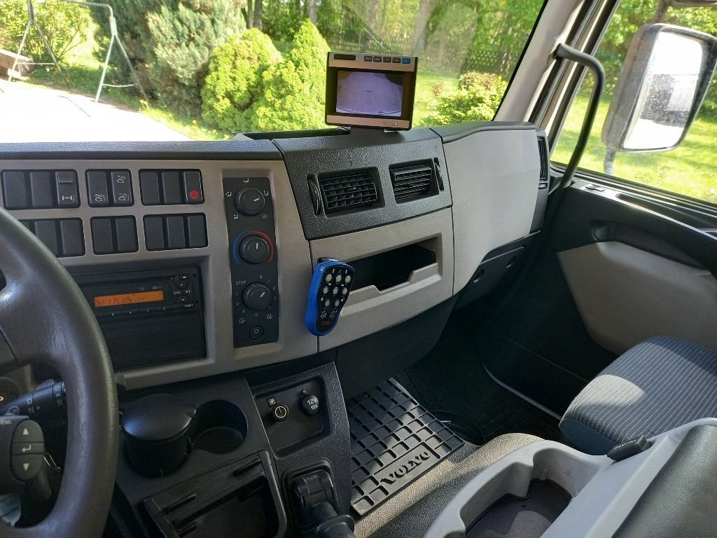 Truk box Volvo FL 240, 4x2, SIDE-OPENING: gambar 34