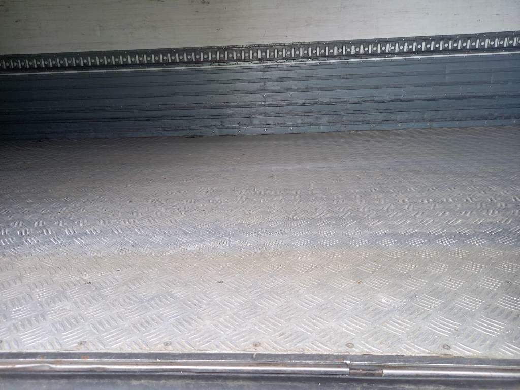 Truk box Volvo FL 240, 4x2, SIDE-OPENING: gambar 14
