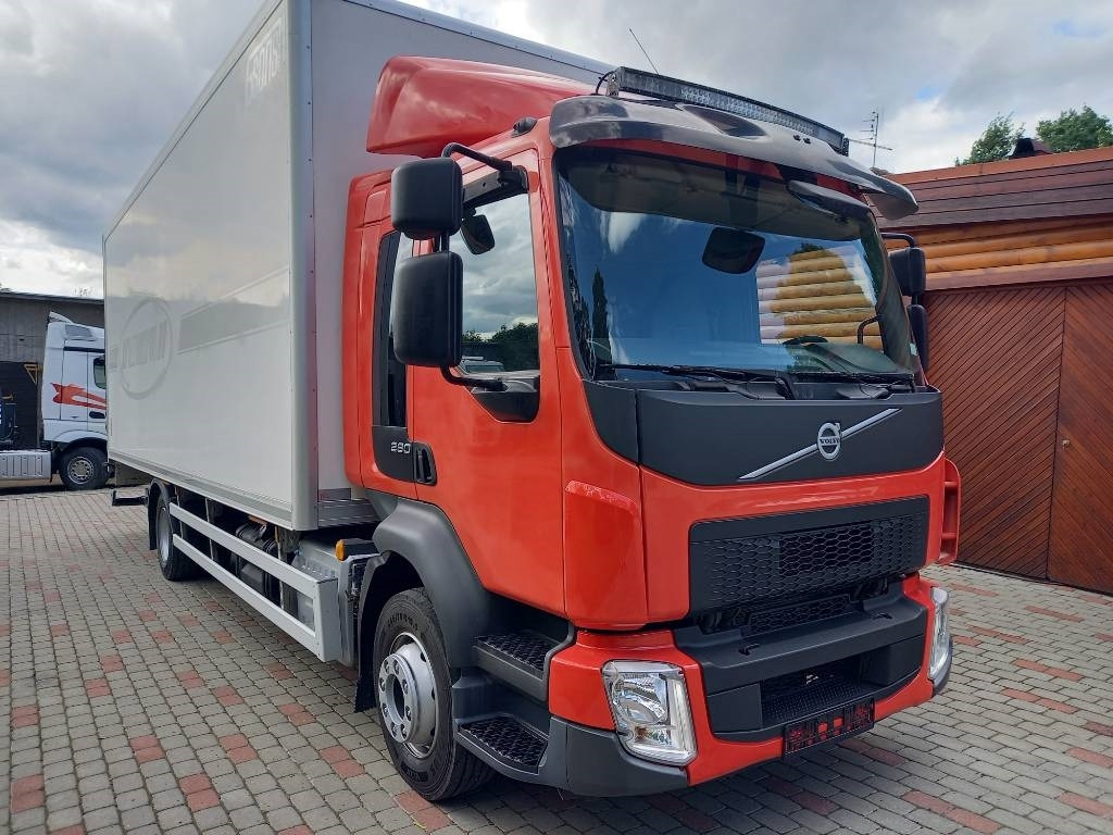 Volvo FL 280, 4x2, GW 16000KG, EURO 6 - Truk box: gambar 3 Volvo FL 280, 4x2, GW 16000KG, EURO 6 - Truk box: gambar 3