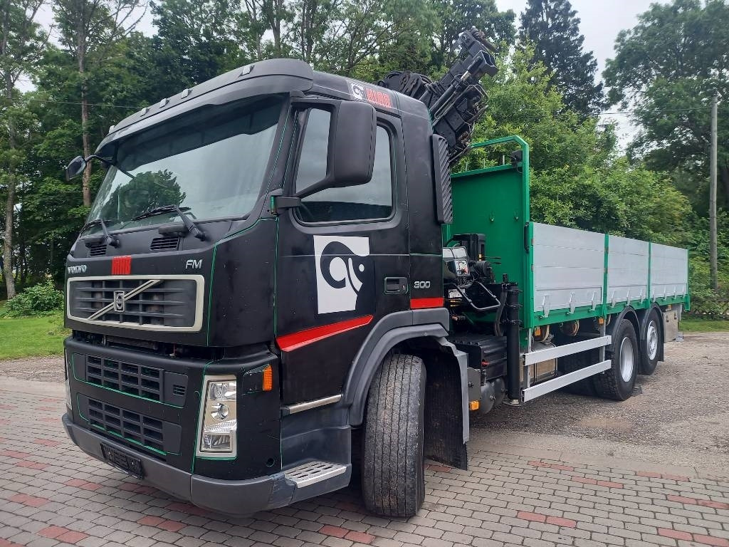 Volvo FM 300, 6x2, HIAB 166 E-5  - Truk derek: gambar 4 Volvo FM 300, 6x2, HIAB 166 E-5  - Truk derek: gambar 4