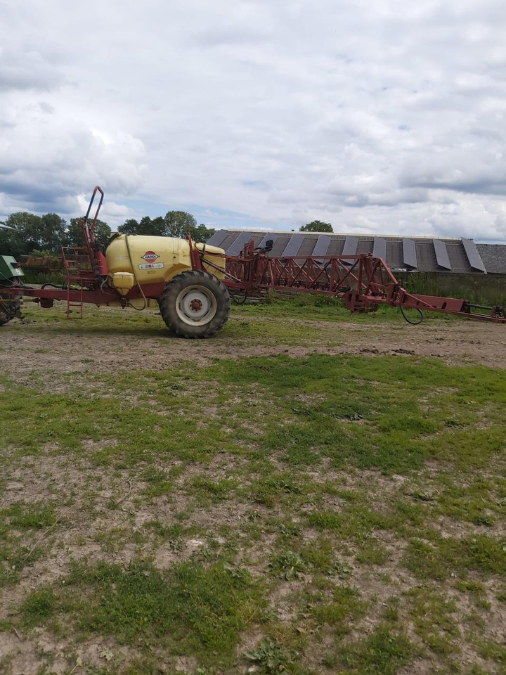 Hardi Commander 4200 - Penyemprot tertinggal: gambar 3 Hardi Commander 4200 - Penyemprot tertinggal: gambar 3