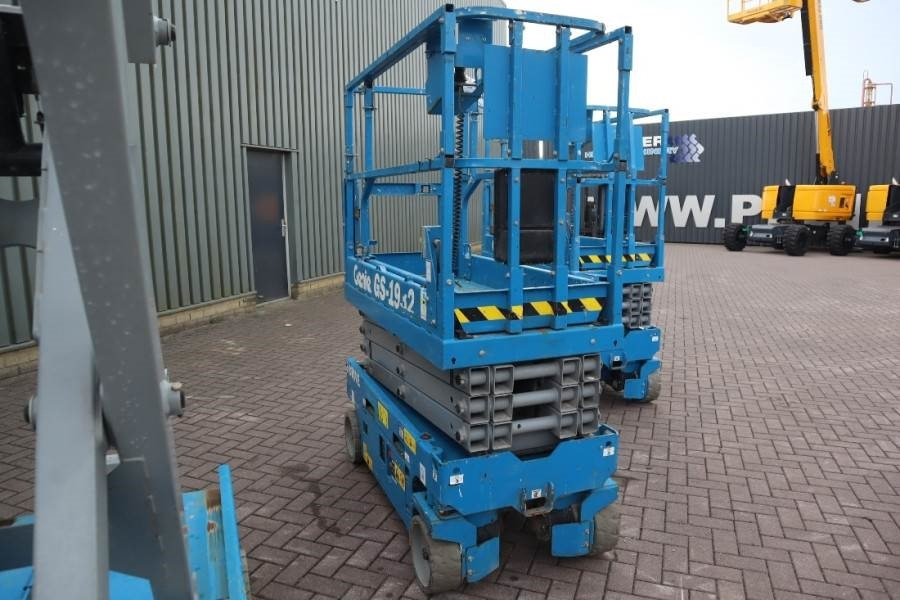 Genie GS1932 E-Drive Several In Stock, 8m Working Height - Scissor lifts: gambar 3 Genie GS1932 E-Drive Several In Stock, 8m Working Height - Scissor lifts: gambar 3