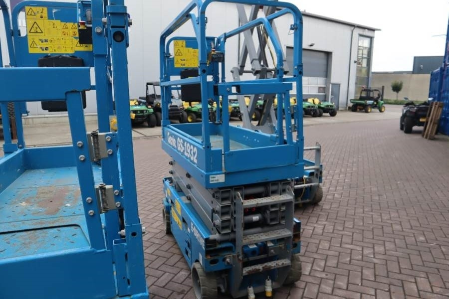 Genie GS1932 E-Drive Several In Stock, 8m Working Height - Scissor lifts: gambar 3 Genie GS1932 E-Drive Several In Stock, 8m Working Height - Scissor lifts: gambar 3