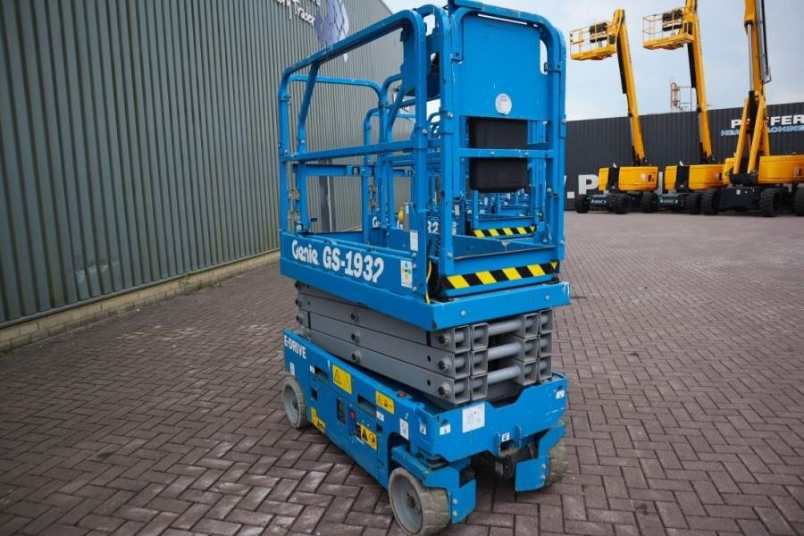 Genie GS1932 E-Drive Several In Stock, 8m Working Height - Scissor lifts: gambar 3 Genie GS1932 E-Drive Several In Stock, 8m Working Height - Scissor lifts: gambar 3