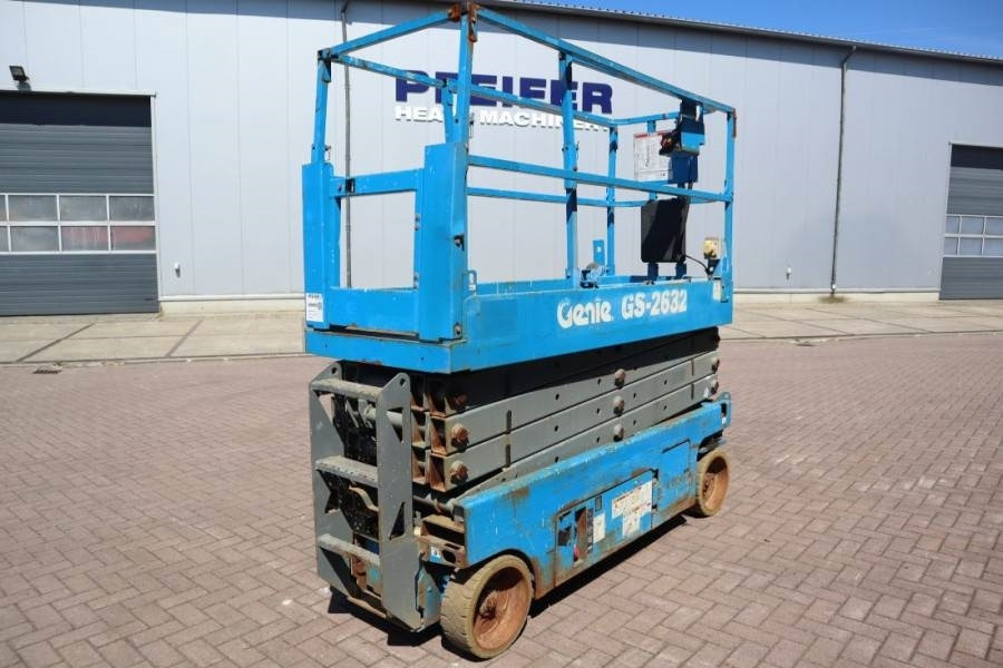Genie GS2632 Electric, Working Height 10m, 227kg Capacit - Scissor lifts: gambar 2 Genie GS2632 Electric, Working Height 10m, 227kg Capacit - Scissor lifts: gambar 2