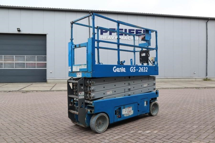 Genie GS2632 Electric, Working Height 10m, 227kg Capacit - Scissor lifts: gambar 3 Genie GS2632 Electric, Working Height 10m, 227kg Capacit - Scissor lifts: gambar 3