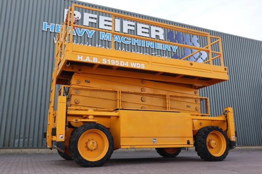 HAB S195-24 D4WDS Diesel, 4x4 Drive, 19.5m Working Hei - Scissor lifts: gambar 1 HAB S195-24 D4WDS Diesel, 4x4 Drive, 19.5m Working Hei - Scissor lifts: gambar 1