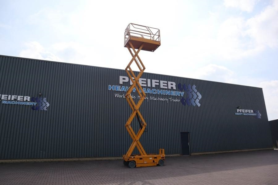 Haulotte COMPACT 10 Electric, 10m Working Height, 450kg Cap - Scissor lifts: gambar 2 Haulotte COMPACT 10 Electric, 10m Working Height, 450kg Cap - Scissor lifts: gambar 2