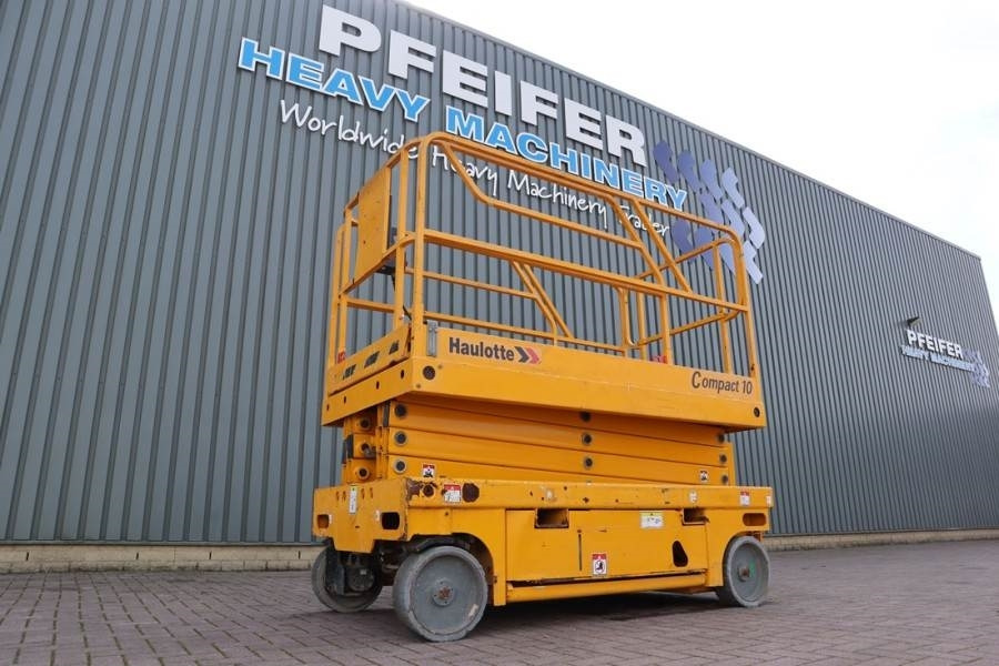 Haulotte COMPACT 10 Electric, 10m Working Height, 450kg Cap - Scissor lifts: gambar 1 Haulotte COMPACT 10 Electric, 10m Working Height, 450kg Cap - Scissor lifts: gambar 1