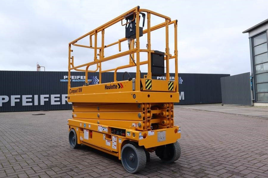 Scissor lifts Haulotte Compact 10N Valid Inspection, *Guarantee! 10m Work: gambar 7 Scissor lifts Haulotte Compact 10N Valid Inspection, *Guarantee! 10m Work: gambar 7