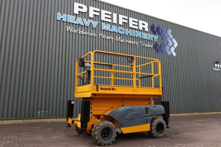 Haulotte Compact 12RTE Electric, 12m Working Height, 450kg - Scissor lifts: gambar 1 Haulotte Compact 12RTE Electric, 12m Working Height, 450kg - Scissor lifts: gambar 1
