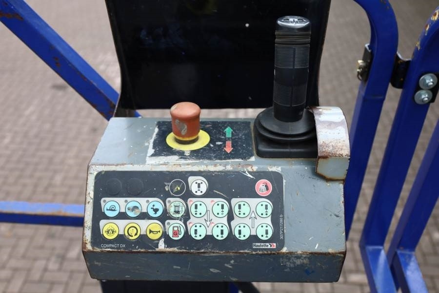 Haulotte H12SX Diesel, 4x4 Drive, 12m Working Height, 700kg - Scissor lifts: gambar 5 Haulotte H12SX Diesel, 4x4 Drive, 12m Working Height, 700kg - Scissor lifts: gambar 5
