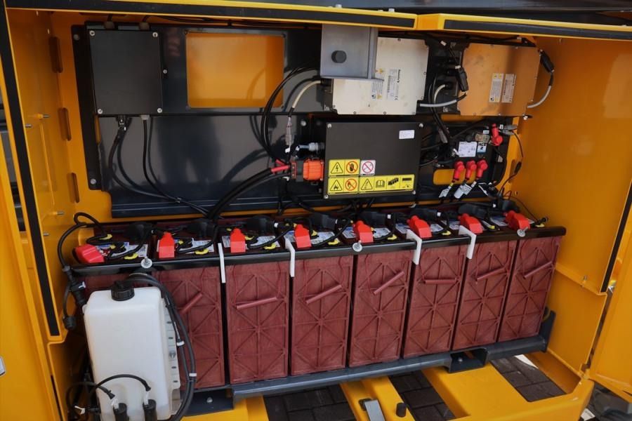Haulotte HS15EPRO Valid Inspection, Full Electric 4x4 Drive - Scissor lifts: gambar 4 Haulotte HS15EPRO Valid Inspection, Full Electric 4x4 Drive - Scissor lifts: gambar 4