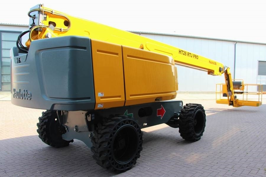 Haulotte HT28RTJ Pro Diesel, 4x4 Drive, 27.9 m Working Heig  - Boom teleskopik: gambar 2 Haulotte HT28RTJ Pro Diesel, 4x4 Drive, 27.9 m Working Heig  - Boom teleskopik: gambar 2