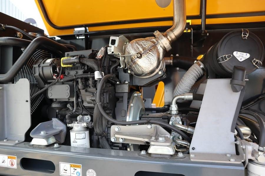 Haulotte HT28RTJ Pro Guarantee! 4x4x4 Drive, 28 m Working H - Boom teleskopik: gambar 4 Haulotte HT28RTJ Pro Guarantee! 4x4x4 Drive, 28 m Working H - Boom teleskopik: gambar 4