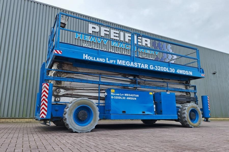 Holland Lift Megastar G320DL30 4WDS/N Diesel, 4x4x4 Drive, 34m - Scissor lifts: gambar 1 Holland Lift Megastar G320DL30 4WDS/N Diesel, 4x4x4 Drive, 34m - Scissor lifts: gambar 1
