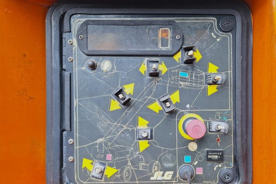 JLG 1350SJP Diesel, 4x4x4 Drive 43.3m Working Height,  - Boom artikulasi: gambar 4 JLG 1350SJP Diesel, 4x4x4 Drive 43.3m Working Height,  - Boom artikulasi: gambar 4