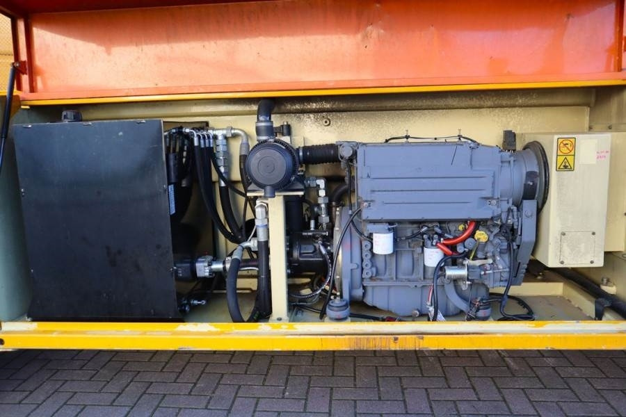JLG 210-25 Diesel, 4x4 Drive, 23m Working Height, 1000 - Scissor lifts: gambar 4 JLG 210-25 Diesel, 4x4 Drive, 23m Working Height, 1000 - Scissor lifts: gambar 4