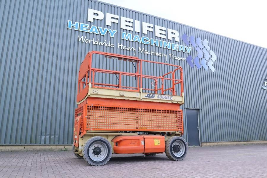 JLG M4069 Hybrid, 14.2m Working Height, 360kg Capacity - Scissor lifts: gambar 1 JLG M4069 Hybrid, 14.2m Working Height, 360kg Capacity - Scissor lifts: gambar 1
