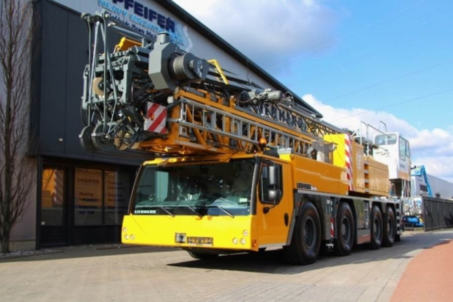 Liebherr MK88 Plus Valid Inspection, 45 m Flight, 8t Cap, P - Derek menara: gambar 1 Liebherr MK88 Plus Valid Inspection, 45 m Flight, 8t Cap, P - Derek menara: gambar 1