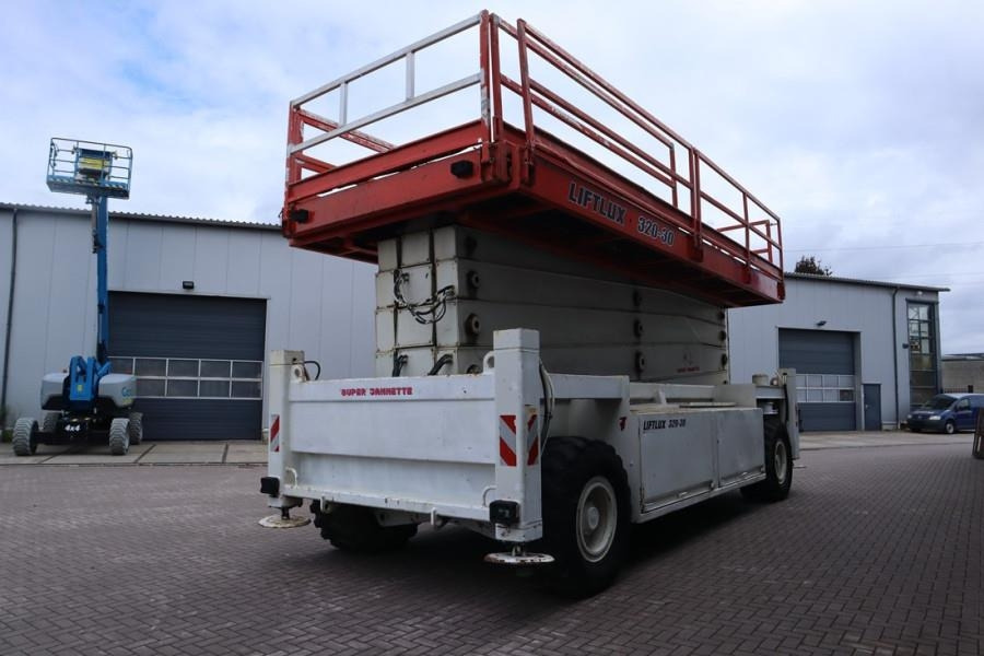 Liftlux SL320-30DS Diesel, 4x4 Drive, 34m Working Height, - Scissor lifts: gambar 2 Liftlux SL320-30DS Diesel, 4x4 Drive, 34m Working Height, - Scissor lifts: gambar 2
