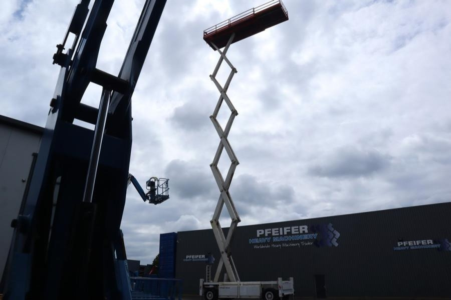 Liftlux SL320-30DS Diesel, 4x4 Drive, 34m Working Height, - Scissor lifts: gambar 3 Liftlux SL320-30DS Diesel, 4x4 Drive, 34m Working Height, - Scissor lifts: gambar 3