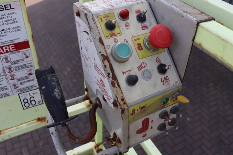 MEC 3392RT-T Diesel, 4x4 Drive, 12m Working Height, 12 - Scissor lifts: gambar 5 MEC 3392RT-T Diesel, 4x4 Drive, 12m Working Height, 12 - Scissor lifts: gambar 5