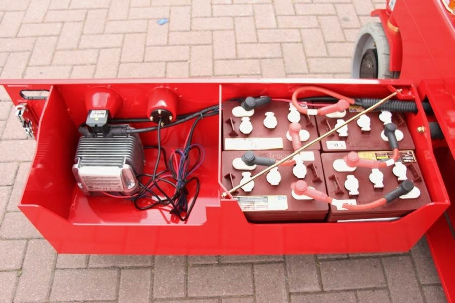 Magni ES1012E Electric, 10m Working Height, 450kg Capaci - Scissor lifts: gambar 3 Magni ES1012E Electric, 10m Working Height, 450kg Capaci - Scissor lifts: gambar 3