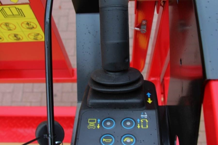 Magni ES1212E Electric, 12m Working Height, 320kg Capaci - Scissor lifts: gambar 5 Magni ES1212E Electric, 12m Working Height, 320kg Capaci - Scissor lifts: gambar 5