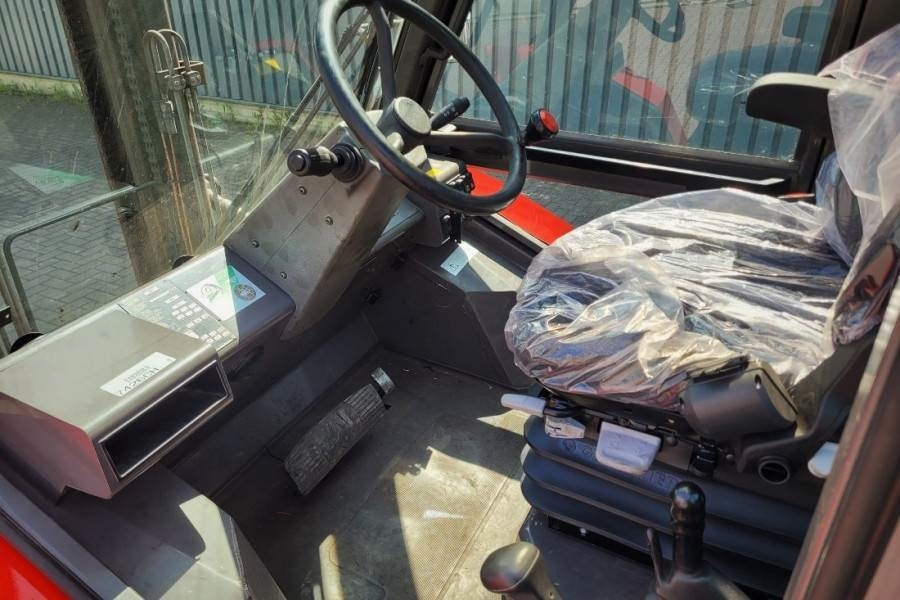 Manitou M30-4 Valid Inspection, *Guarantee, Diesel, 4x4 Dr - Forklift medan kasar: gambar 3 Manitou M30-4 Valid Inspection, *Guarantee, Diesel, 4x4 Dr - Forklift medan kasar: gambar 3