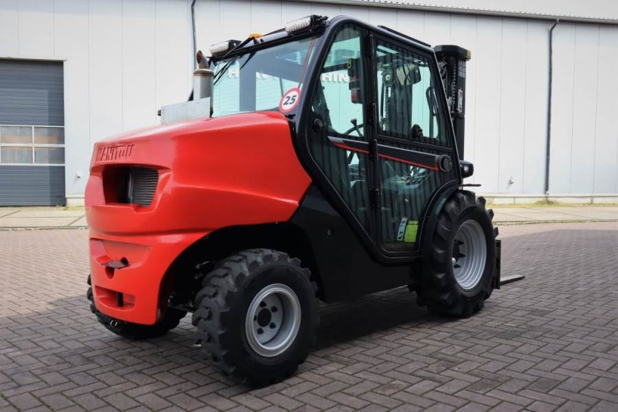 Manitou MC25-4 Valid Inspection, *Guarantee, Diesel, 4x4 - Forklift medan kasar: gambar 2 Manitou MC25-4 Valid Inspection, *Guarantee, Diesel, 4x4 - Forklift medan kasar: gambar 2