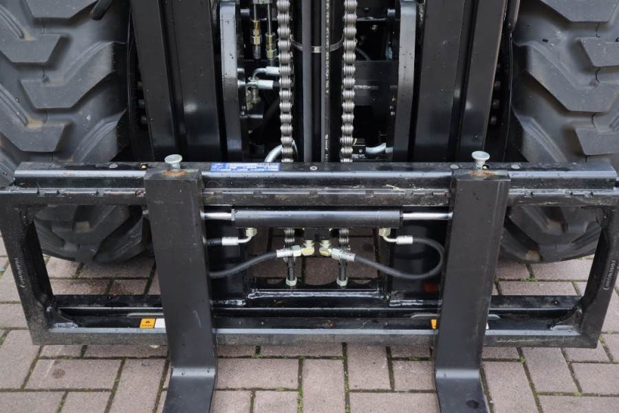 Manitou MC25-4 Valid Inspection, *Guarantee, Diesel, 4x4 - Forklift medan kasar: gambar 4 Manitou MC25-4 Valid Inspection, *Guarantee, Diesel, 4x4 - Forklift medan kasar: gambar 4