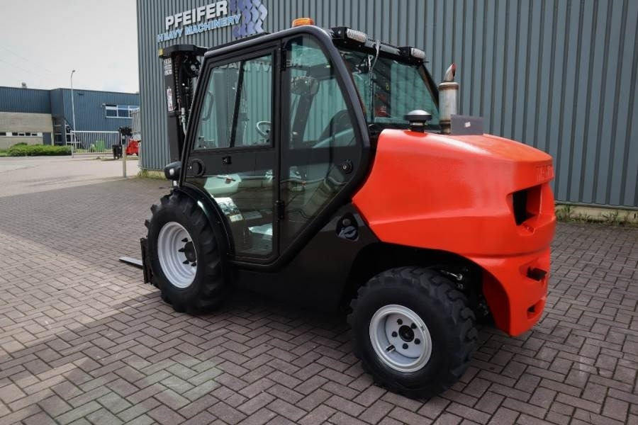 Manitou MC25-4 Valid Inspection, *Guarantee, Diesel, 4x4 D - Forklift medan kasar: gambar 4 Manitou MC25-4 Valid Inspection, *Guarantee, Diesel, 4x4 D - Forklift medan kasar: gambar 4
