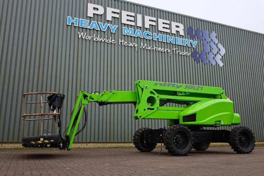 Niftylift HR21D 4x4 MK2 Diesel, 4x4 Drive, 21m Working Heigh - Boom artikulasi: gambar 1 Niftylift HR21D 4x4 MK2 Diesel, 4x4 Drive, 21m Working Heigh - Boom artikulasi: gambar 1