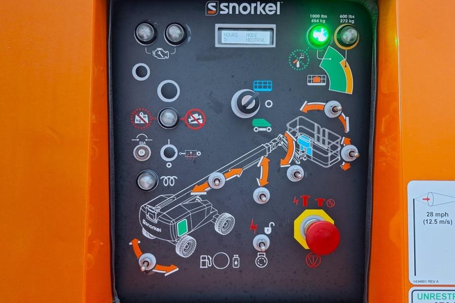 Snorkel 460SJ Valid Inspection, *Guarantee! CE, Diesel, 4x - Boom teleskopik: gambar 4 Snorkel 460SJ Valid Inspection, *Guarantee! CE, Diesel, 4x - Boom teleskopik: gambar 4