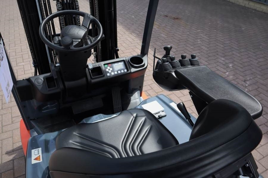 Toyota 8FBM20T Valid inspection, *Guarantee! Electric, 47 - Forklift diesel: gambar 4 Toyota 8FBM20T Valid inspection, *Guarantee! Electric, 47 - Forklift diesel: gambar 4