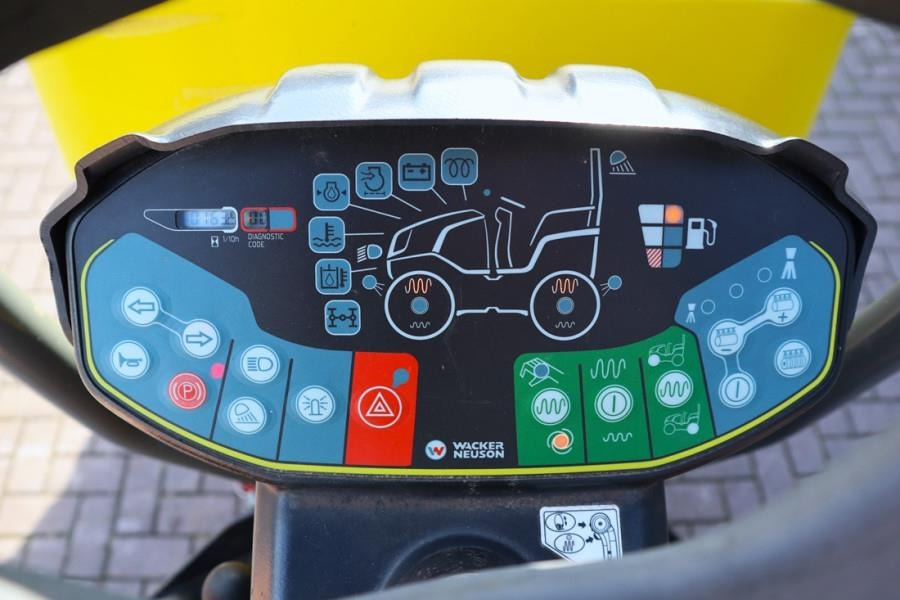 Wacker Neuson RD28-120 Diesel, Front And Rear Vibrating Smooth D - Roller jalan: gambar 4 Wacker Neuson RD28-120 Diesel, Front And Rear Vibrating Smooth D - Roller jalan: gambar 4