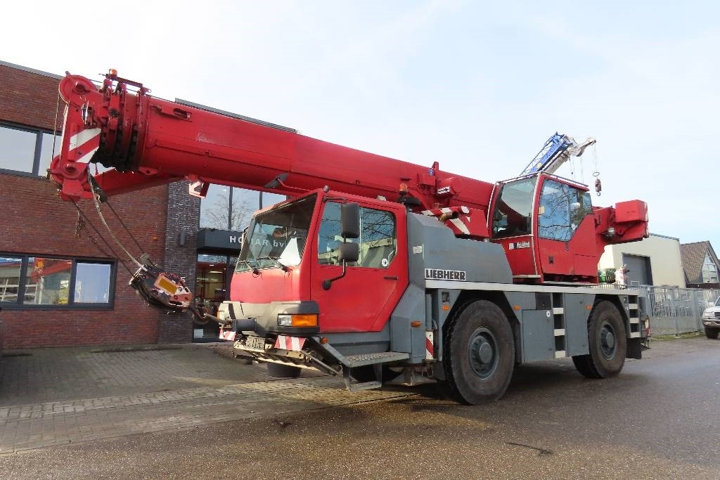 Liebherr LTM 1040-2.1 - Derek semua medan: gambar 1 Liebherr LTM 1040-2.1 - Derek semua medan: gambar 1