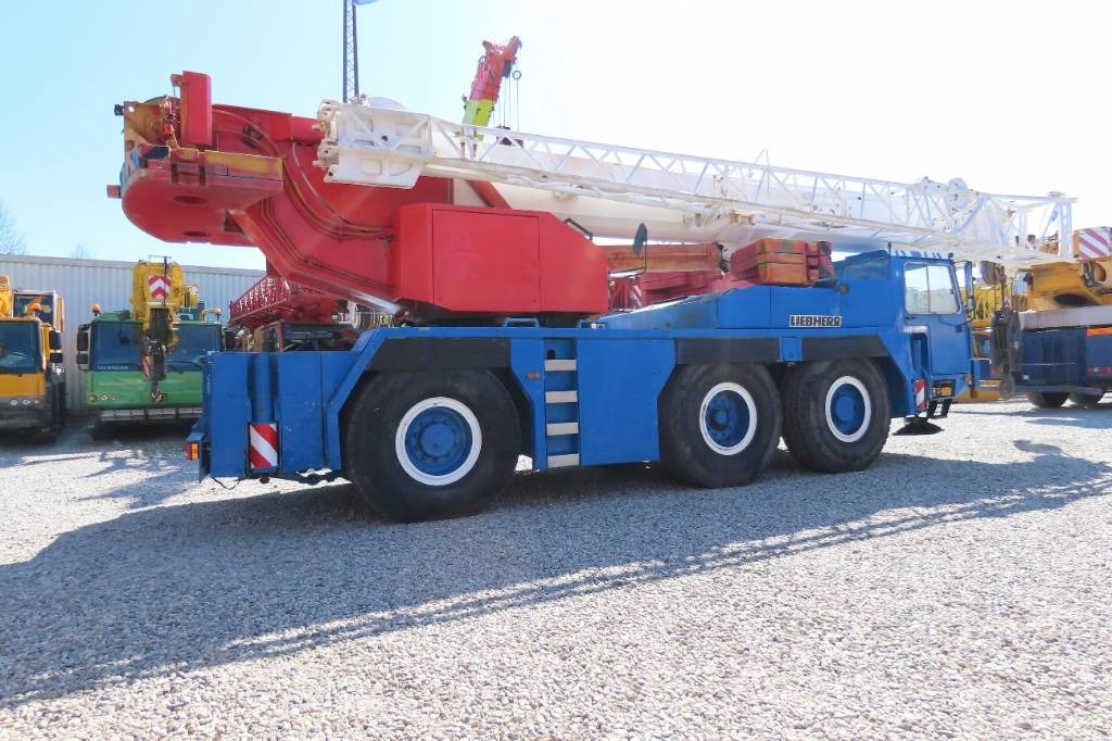 Liebherr LTM 1050-1 - Derek semua medan: gambar 3 Liebherr LTM 1050-1 - Derek semua medan: gambar 3
