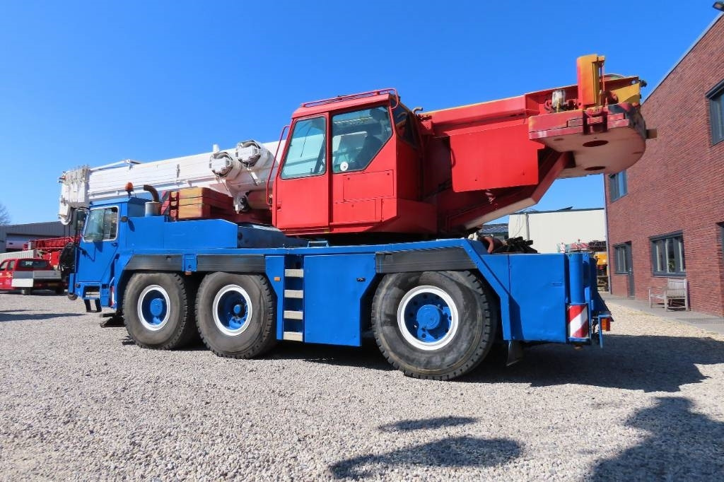 Liebherr LTM 1050-1 - Derek semua medan: gambar 4 Liebherr LTM 1050-1 - Derek semua medan: gambar 4