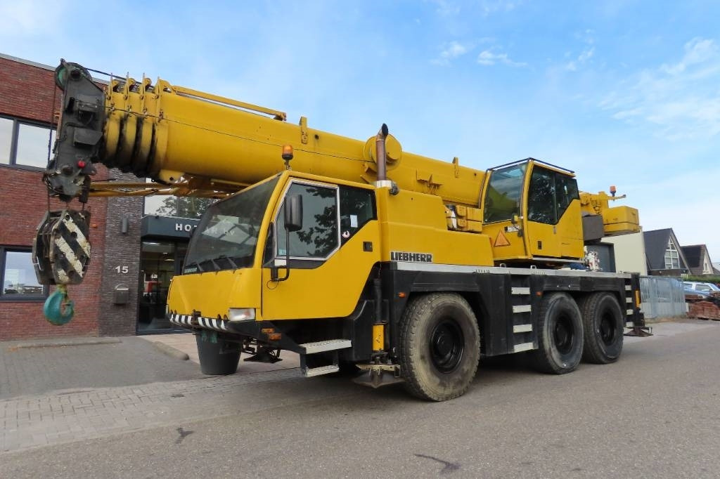 Liebherr LTM 1055-1 - Derek semua medan: gambar 1 Liebherr LTM 1055-1 - Derek semua medan: gambar 1