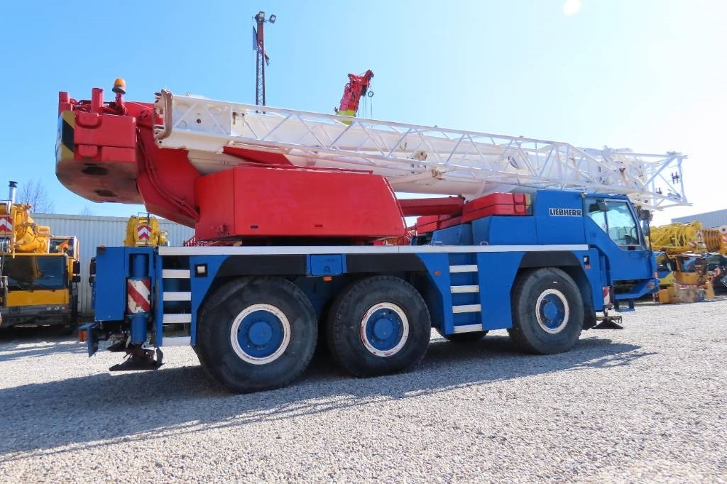 Liebherr LTM 1055-1 - Derek semua medan: gambar 3 Liebherr LTM 1055-1 - Derek semua medan: gambar 3