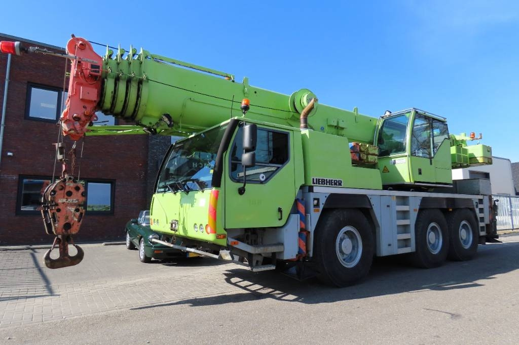 Liebherr LTM 1055-3.2 - Derek semua medan: gambar 1 Liebherr LTM 1055-3.2 - Derek semua medan: gambar 1