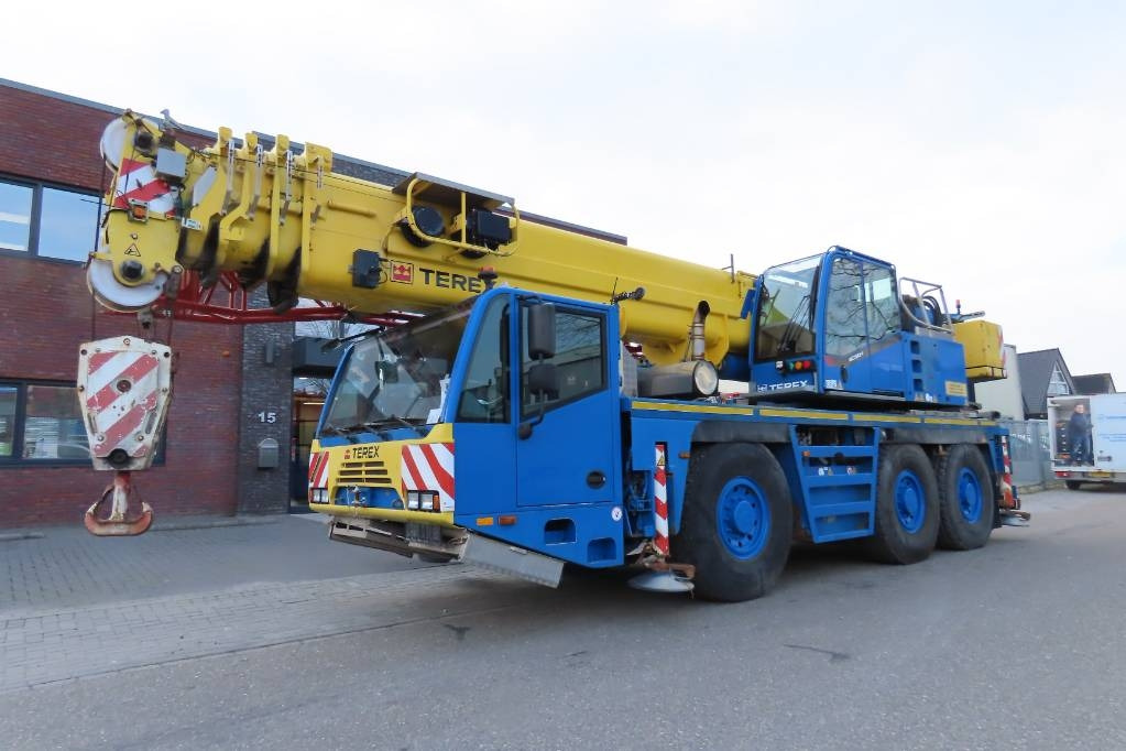 Terex Demag AC 50-1 - Derek semua medan: gambar 1 Terex Demag AC 50-1 - Derek semua medan: gambar 1