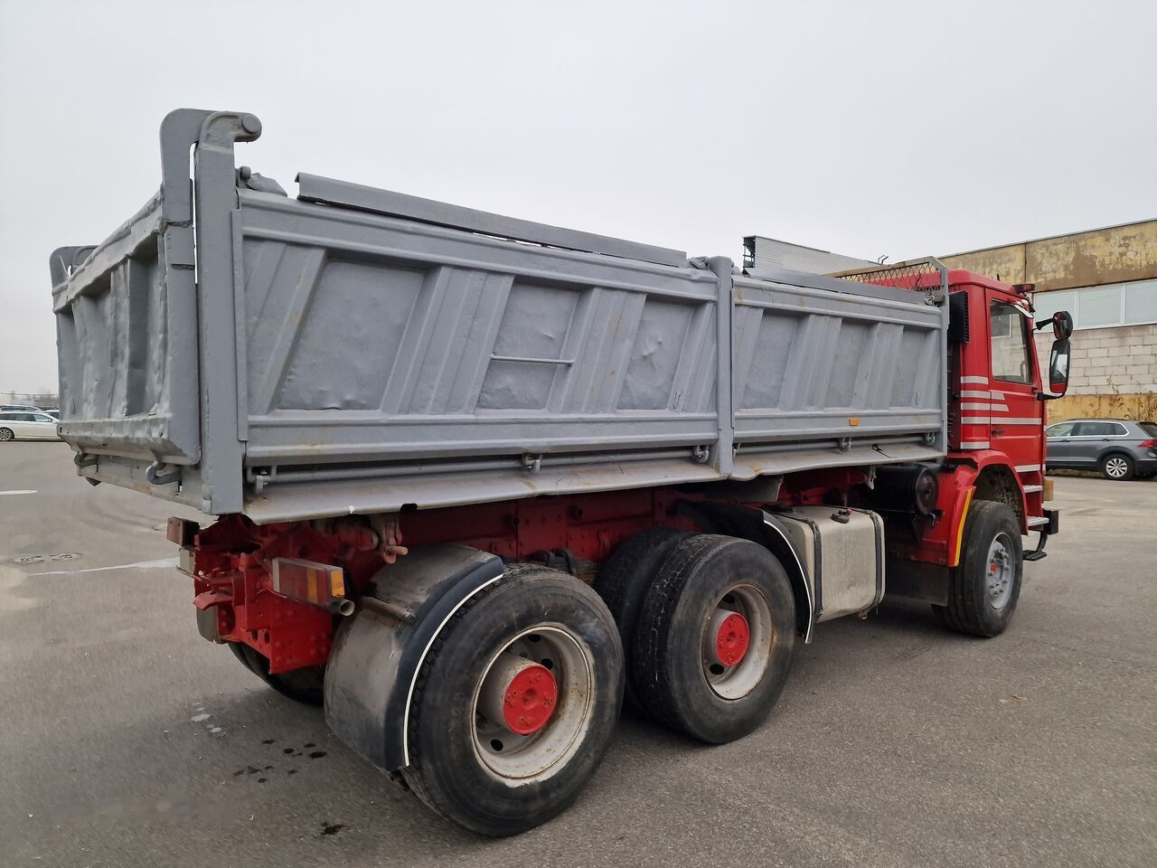 Scania 113 - Truk jungkit: gambar 4 Scania 113 - Truk jungkit: gambar 4