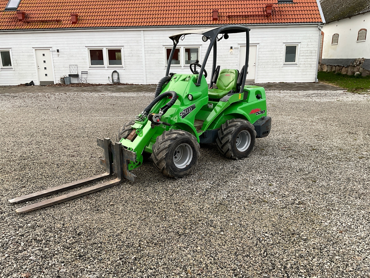 Avant 530 - Wheel loader: gambar 1 Avant 530 - Wheel loader: gambar 1