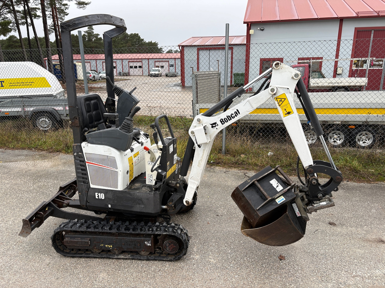 Bobcat E10 - Ekskavator: gambar 1 Bobcat E10 - Ekskavator: gambar 1