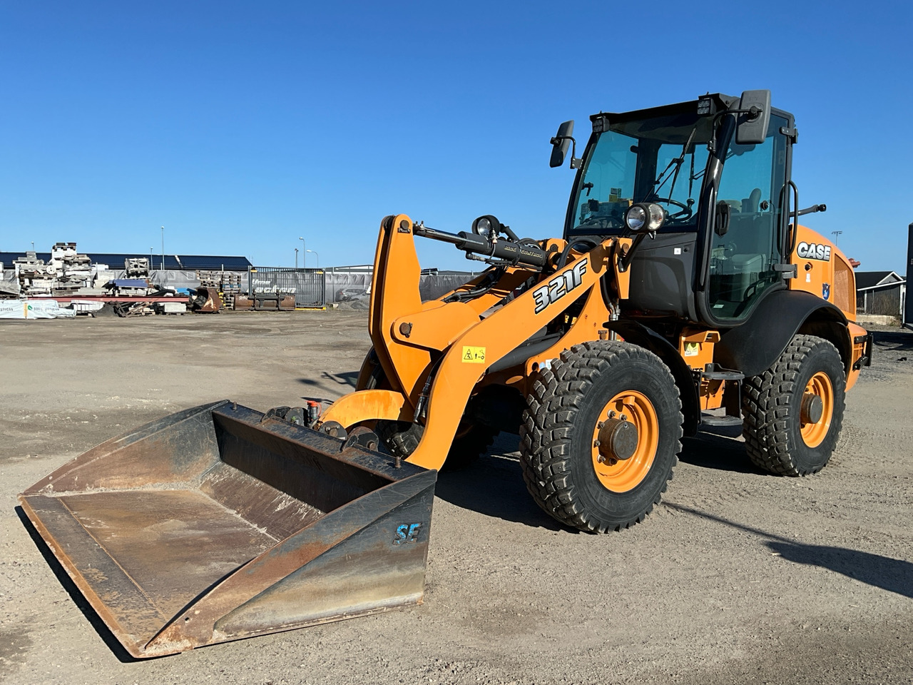Case 321F - Wheel loader: gambar 1 Case 321F - Wheel loader: gambar 1